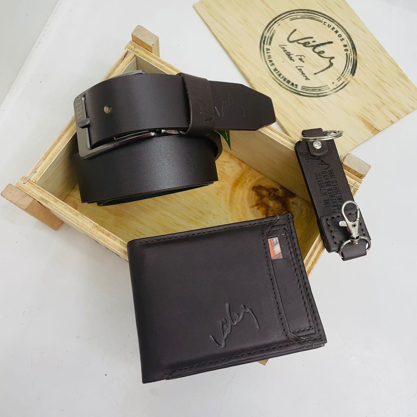 👔🔥 Vélez Gentleman Kit™ – Estilo y Distinción en Cada Detalle El regalo perfecto para hombres con carácter.